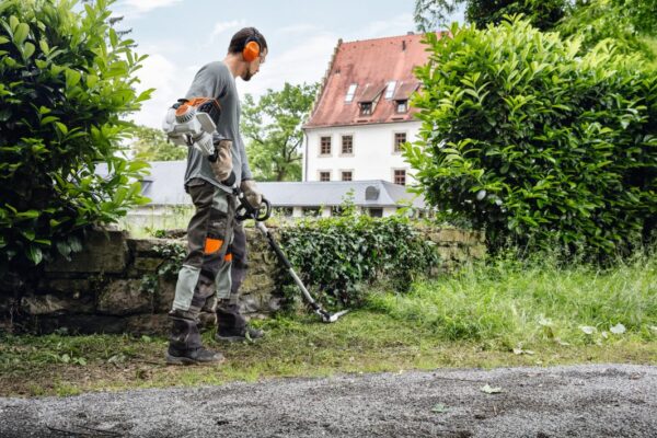 Faucheuse FH-KM 145° – Polyvalence et sécurité pour CombiSystème Stihl – Image 2