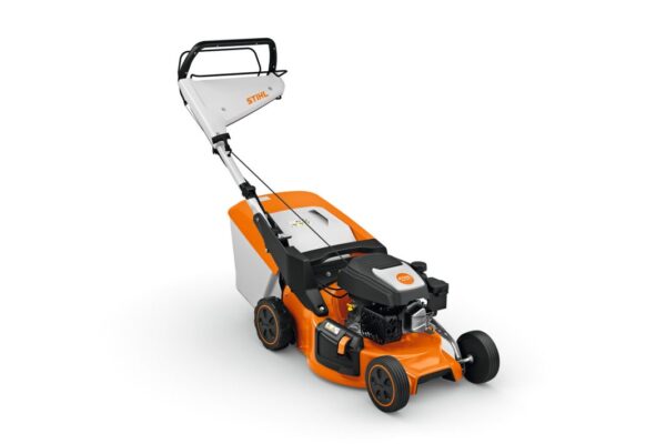 tondeuse thermique STIHL RM 248 T en action