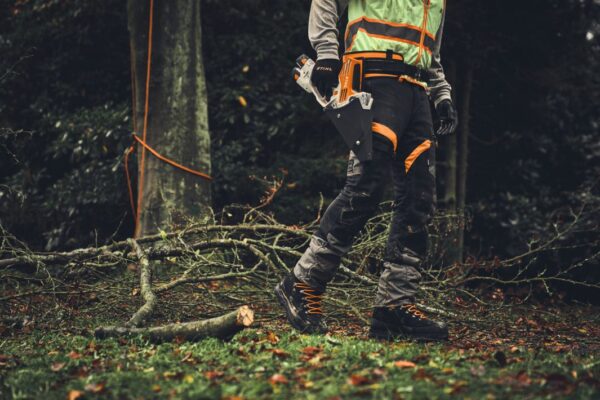 Étui pour scie à batterie Stihl GTA 40 – Transport sécurisé et accès rapide – Image 2