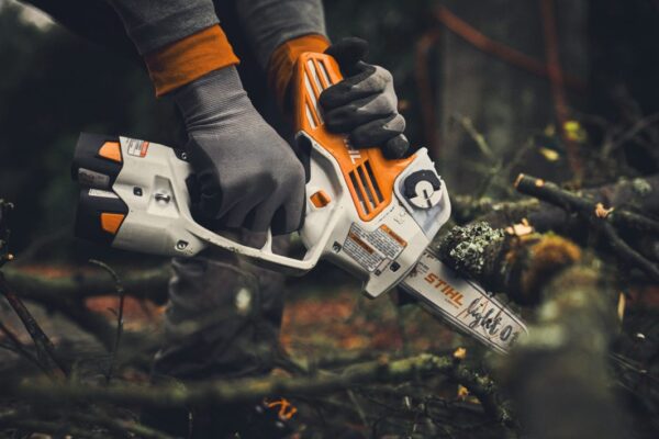Scie à batterie Stihl GTA 40 – Pack professionnel avec 2 batteries, chargeur rapide et mallette – Image 3