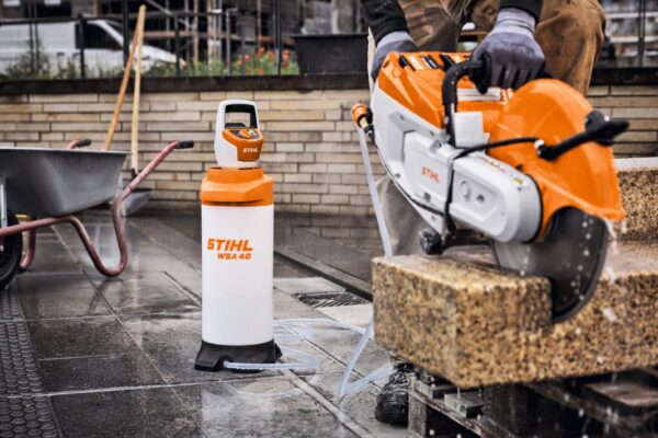 Réservoir d’eau à batterie Stihl WSA 40 – Pack batterie AS 2 & chargeur AL 1 – Image 3