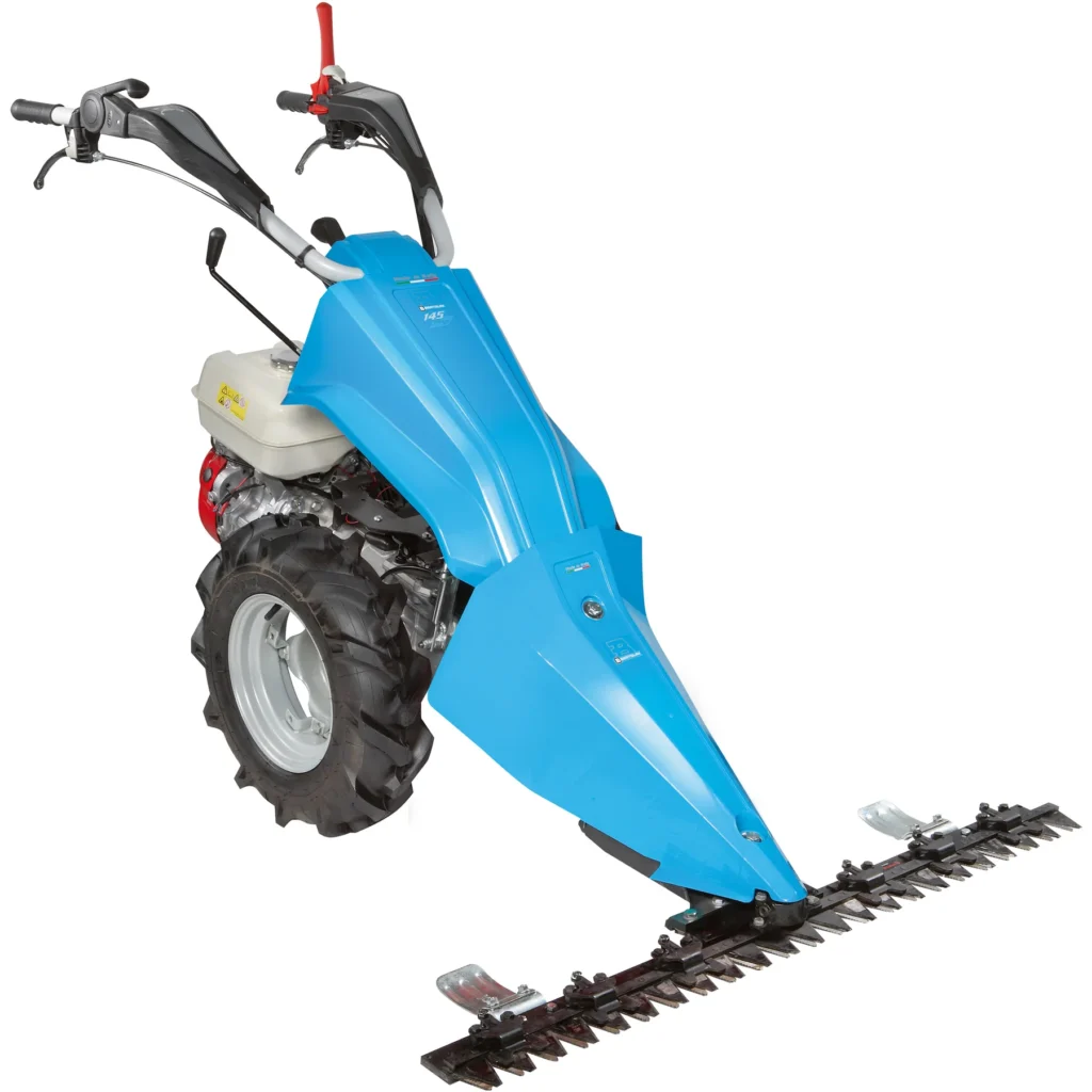 Motofaucheuse Staub BT 145 S, moteur Kohler 7 ch, 3 vitesses avant et arrière, barres 102 à 142 cm, transmission bain d’huile.