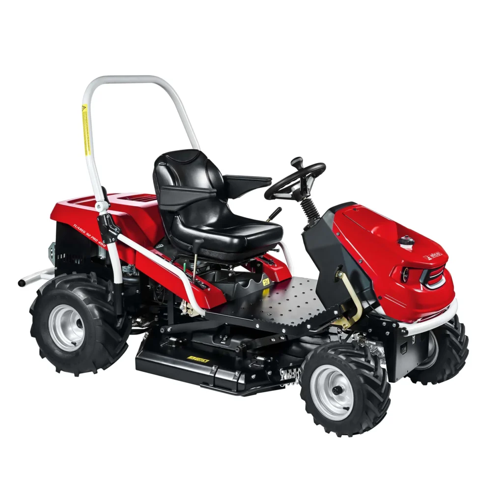 Débroussailleuse autoportée Staub TUAREG 92 PRO 4x4 K, moteur EMAK 24 ch, coupe 92 cm, hydrostatique 4x4, pentes 40 %.